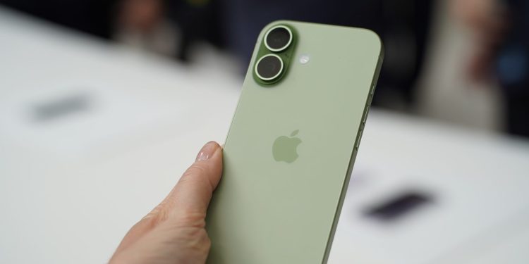 Apple-Zahlen: Rekordquartal endet mit Lieferwarnung