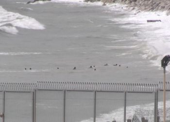 Ceuta fordert Militärhilfe nach Ankunft Tausender Migranten