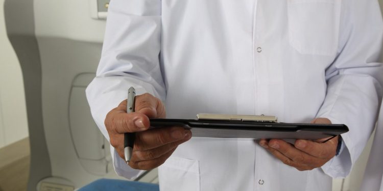 Transparente KI soll Intensivärzte bei Entlassungen unterstützen