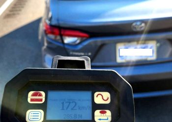 Corolla-Testfahrt endet bei 172 km/h auf Abschlepper